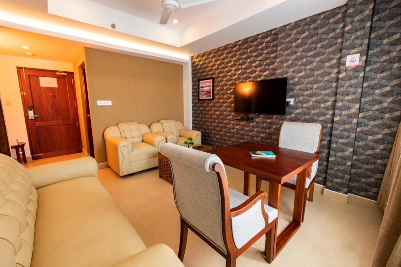 Hotel Dev Residency Thiruvananthapuram Exterior foto